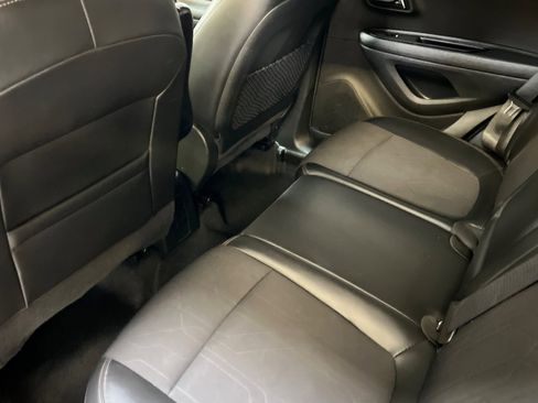 Used 2021 Chevrolet Trax LT image 14