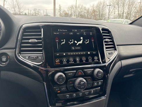 Used 2020 Jeep Grand Cherokee Altitude image 7