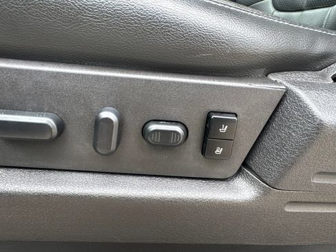 Used 2014 Ford F150 Lariat w/ Equipment Group 502A Luxury AWD/4WD image 9