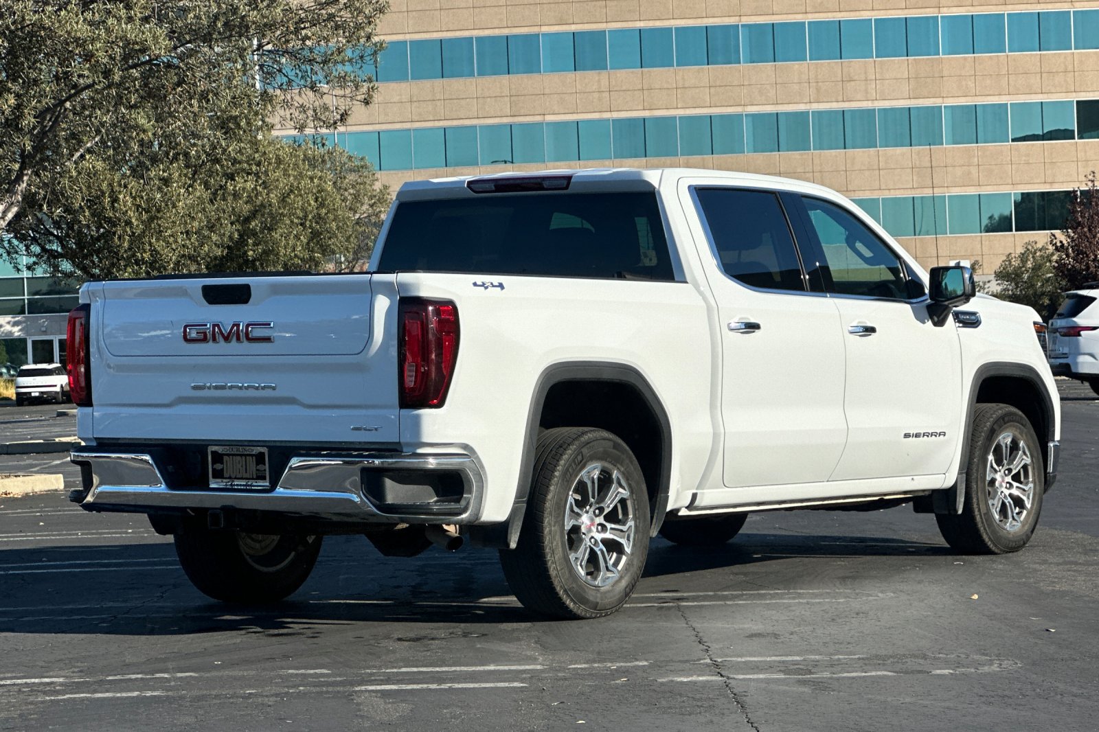 Used 2026 GMC Sierra 1500 SLT AWD/4WD image 4