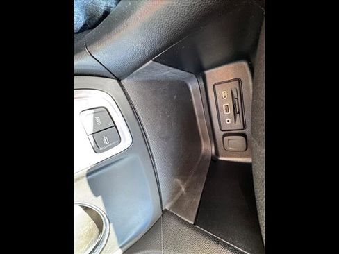 Used 2019 Chevrolet Equinox LT AWD/4WD image 14