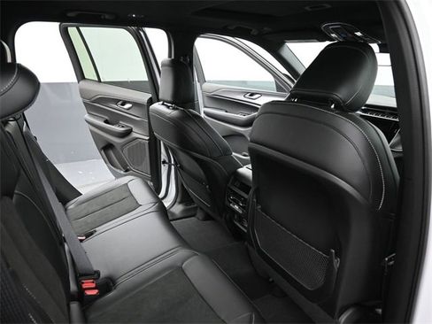 New 2025 Jeep Grand Cherokee Laredo image 21