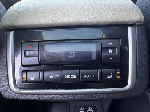 Used 2023 Subaru Ascent Limited w/ Technology Package image 32