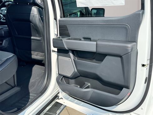 New 2025 Ford F150 Lariat w/ Equipment Group 502A High image 31