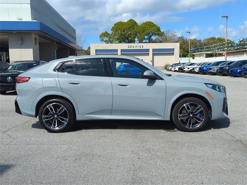 Used 2025 BMW X2 xDrive28i image 3