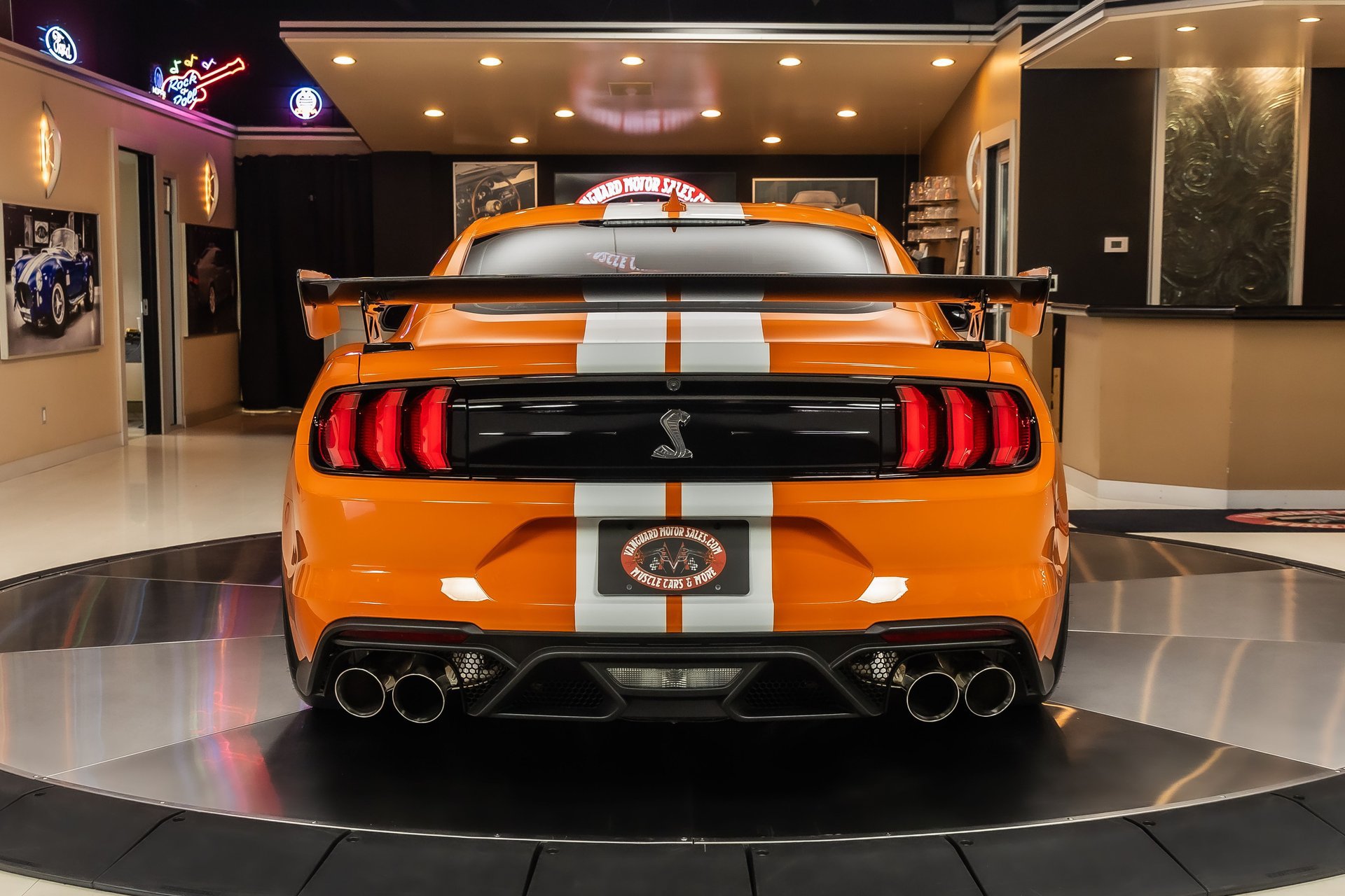 Used 2020 Ford Mustang Shelby GT500 w/ Carbon Fiber Track Pack RWD image 14