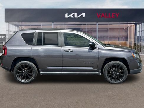 Used 2015 Jeep Compass Sport w/ Power Value Group FWD image 3