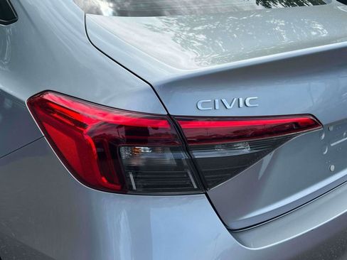 Used 2023 Honda Civic Sport image 11