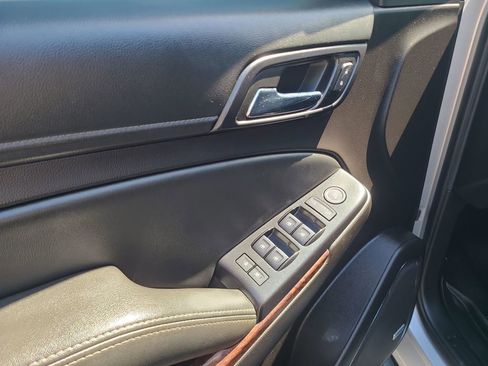Used 2016 GMC Yukon SLE w/ Convenience Package AWD/4WD image 21