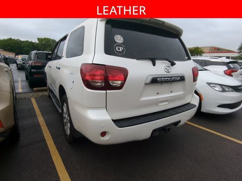 Used 2020 Toyota Sequoia Platinum AWD/4WD image 4