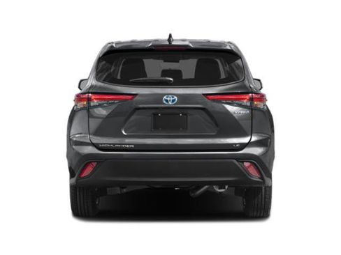 Certified 2024 Toyota Highlander LE AWD/4WD image 5