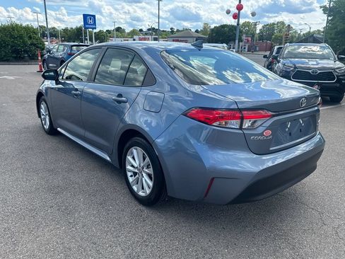 Used 2026 Toyota Corolla LE w/ LE Premium Package FWD image 5