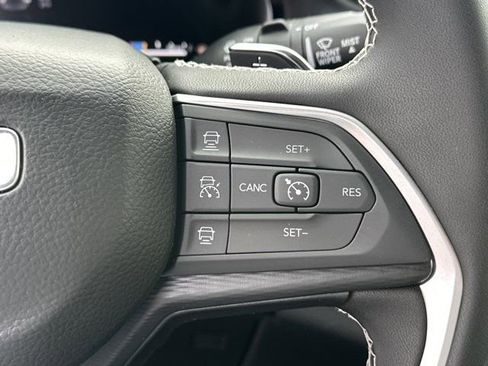 New 2025 Jeep Grand Cherokee Laredo image 23