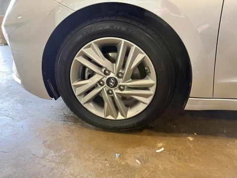 Used 2019 Hyundai Elantra Value Edition image 10