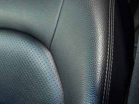 Used 2018 Mercedes-Benz GLC 300 4MATIC image 28