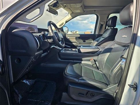 Certified 2025 Ford Expedition Max Platinum image 10