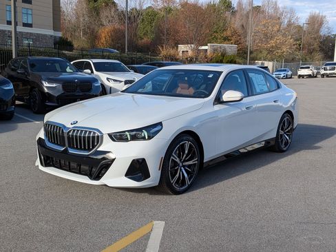 New 2026 BMW 530i xDrive w/ M Sport Package image 7