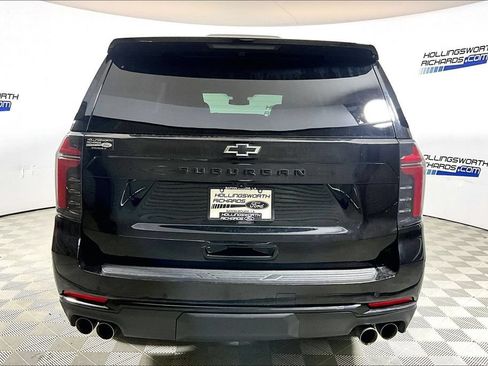 Used 2025 Chevrolet Suburban Z71 AWD/4WD image 4