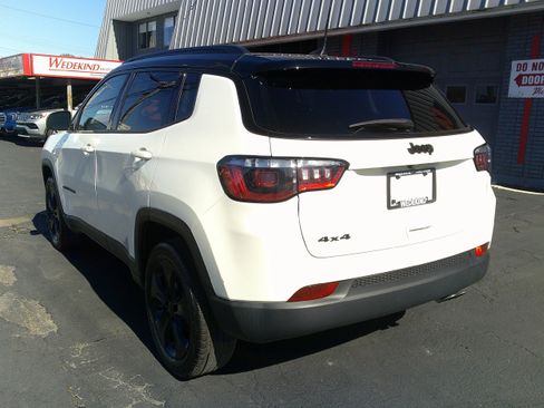 Used 2021 Jeep Compass Latitude image 3