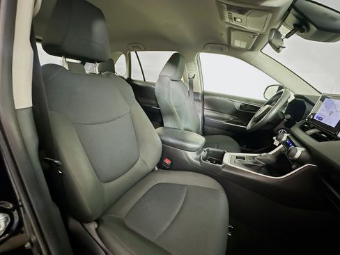 Used 2024 Toyota RAV4 LE image 28