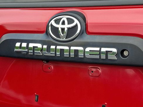 Used 2014 Toyota 4Runner Trail AWD/4WD image 30