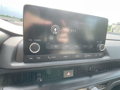 Used 2024 Honda CR-V EX image 17