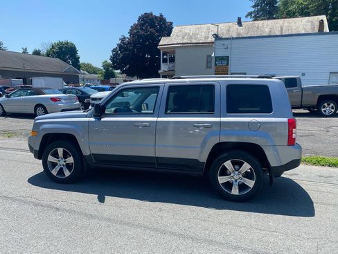 Used 2017 Jeep Patriot High Altitude AWD/4WD image 8