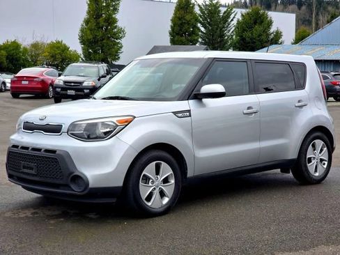 Used 2015 Kia Soul image 3