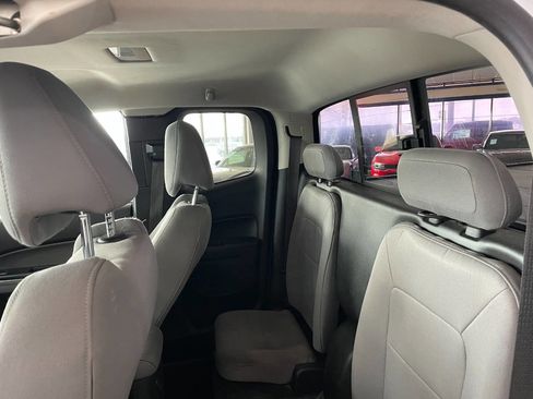 Used 2017 Chevrolet Colorado LT w/ LT Convenience Package image 21