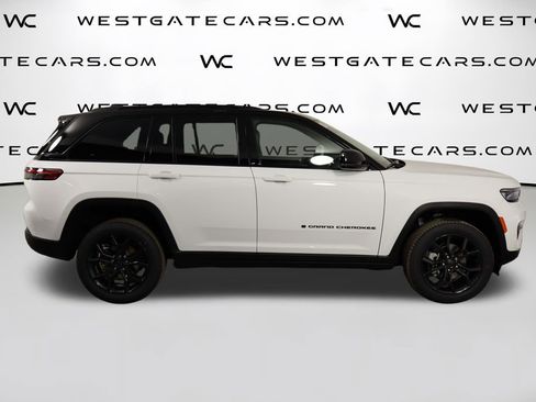 New 2025 Jeep Grand Cherokee Limited image 55