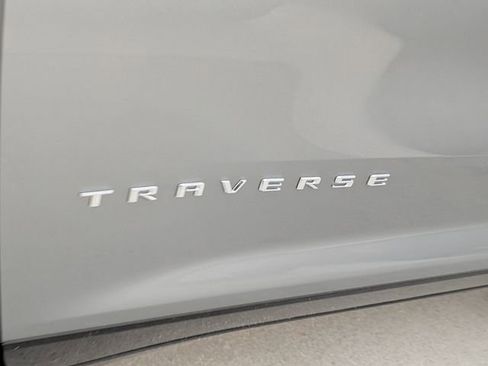 New 2026 Chevrolet Traverse High Country FWD image 5