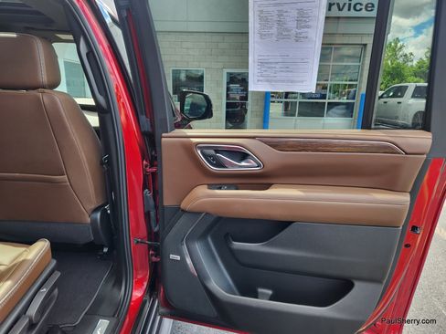 Used 2024 Chevrolet Suburban High Country AWD/4WD image 49