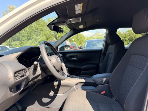 Used 2024 Honda HR-V Sport image 14