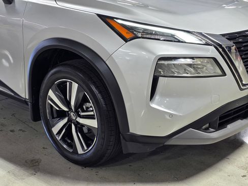 Used 2021 Nissan Rogue SL w/ Premium Package FWD image 10
