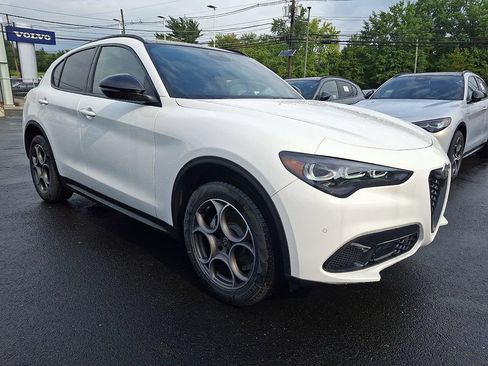 New 2026 Alfa Romeo Stelvio Sprint AWD/4WD image 2