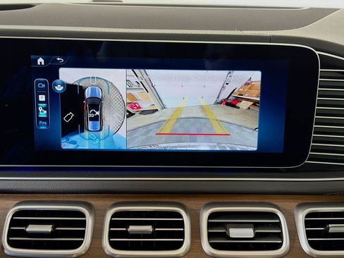 New 2026 Mercedes-Benz GLS 450 4MATIC image 18