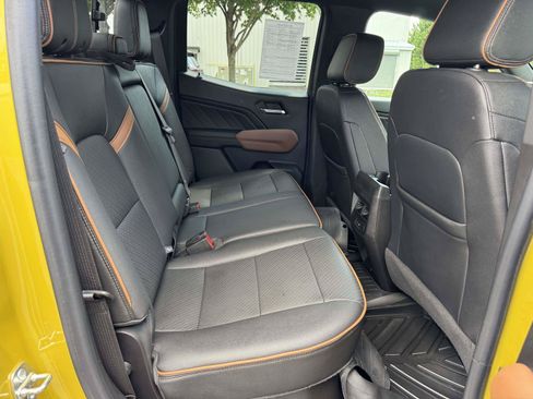 Used 2023 GMC Canyon AT4 w/ AT4 Premium Package AWD/4WD image 12