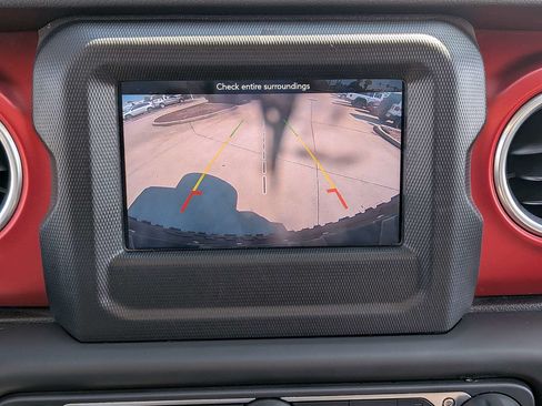 Certified 2018 Jeep Wrangler Unlimited Rubicon AWD/4WD image 21