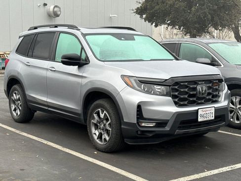 Certified 2023 Honda Passport TrailSport image 1