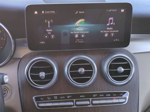 Used 2022 Mercedes-Benz GLC 300 4MATIC w/ Premium Package Lite image 27