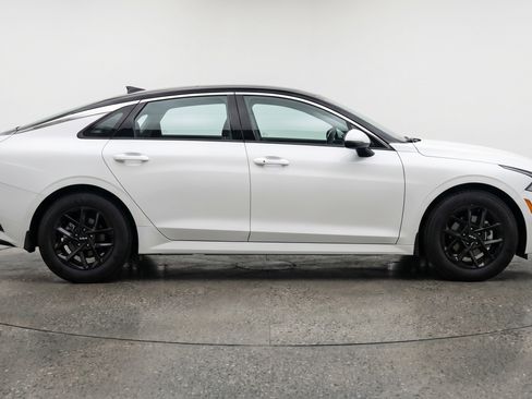 Used 2025 Kia K5 LXS FWD image 11