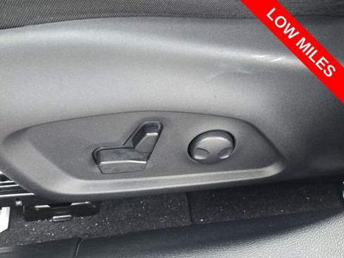 Certified 2024 Jeep Compass Latitude image 11