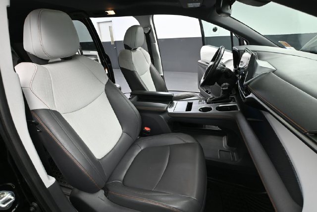 Used 2021 Toyota Sienna XSE FWD image 40