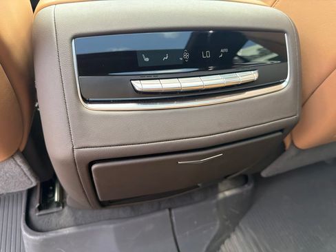 Used 2024 Cadillac Escalade Sport w/ LPO, ONYX Package AWD/4WD image 21