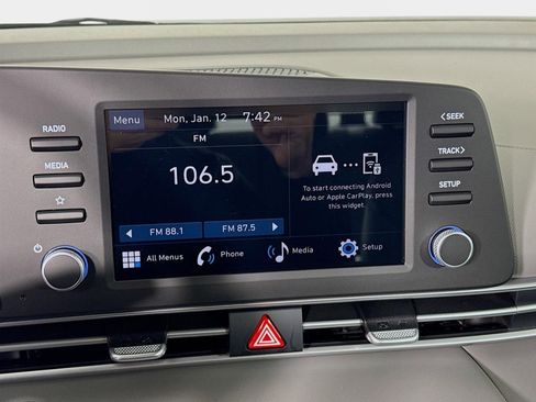 New 2026 Hyundai Elantra SEL Sport FWD image 15