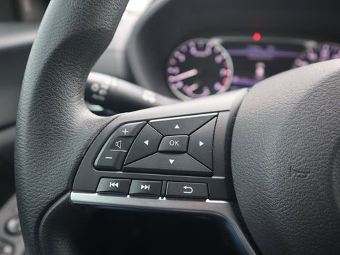 Used 2025 Nissan Sentra SV image 20