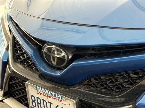 Used 2020 Toyota Camry XSE image 29