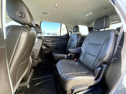 Used 2020 Chevrolet Traverse Premier AWD/4WD image 19