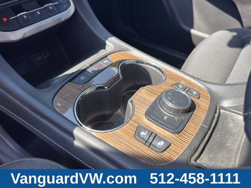 Used 2023 GMC Acadia SLE w/ Driver Convenience Package FWD image 17