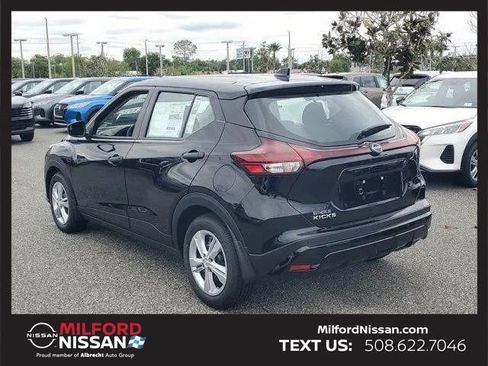 Used 2025 Nissan Kicks Play S FWD image 2